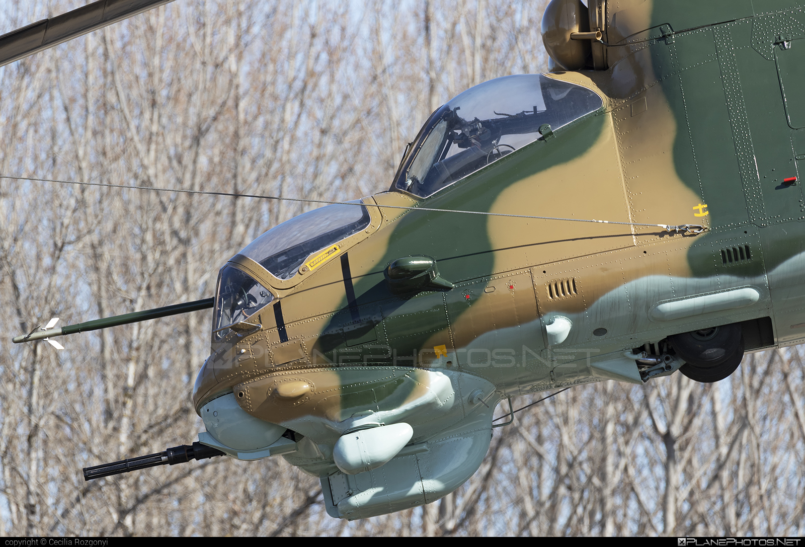 Mil Mi-24D - 574 operated by Magyar Légierő (Hungarian Air Force) #hungarianairforce #magyarlegiero #mi24 #mi24d #mil #mil24 #mil24d #milhelicopters