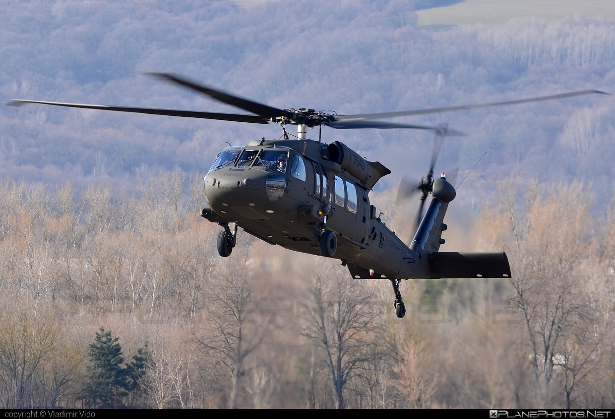 Sikorsky UH-60M Black Hawk - 7642 operated by Vzdušné sily OS SR (Slovak Air Force) #blackhawk #sikorsky #slovakairforce #uh60 #uh60blackhawk #uh60m #vzdusnesilyossr
