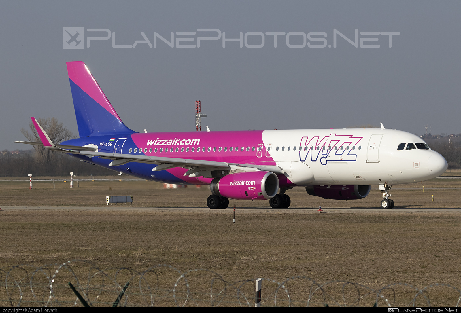 Airbus A320-232 - HA-LSB operated by Wizz Air #a320 #a320family #airbus #airbus320 #wizz #wizzair