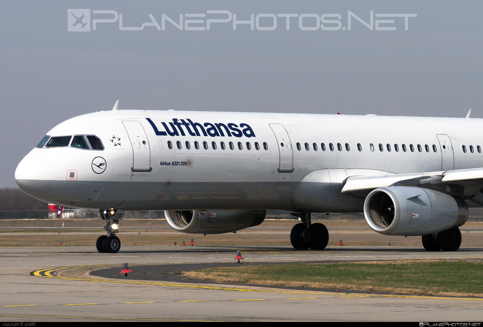 Airbus A321-231 - D-AIDF operated by Lufthansa #a320family #a321 #airbus #airbus321 #lufthansa
