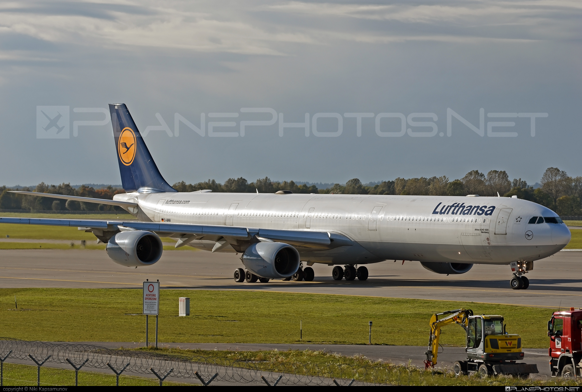 Airbus A340-642 - D-AIHA operated by Lufthansa #a340 #a340family #airbus #airbus340 #lufthansa