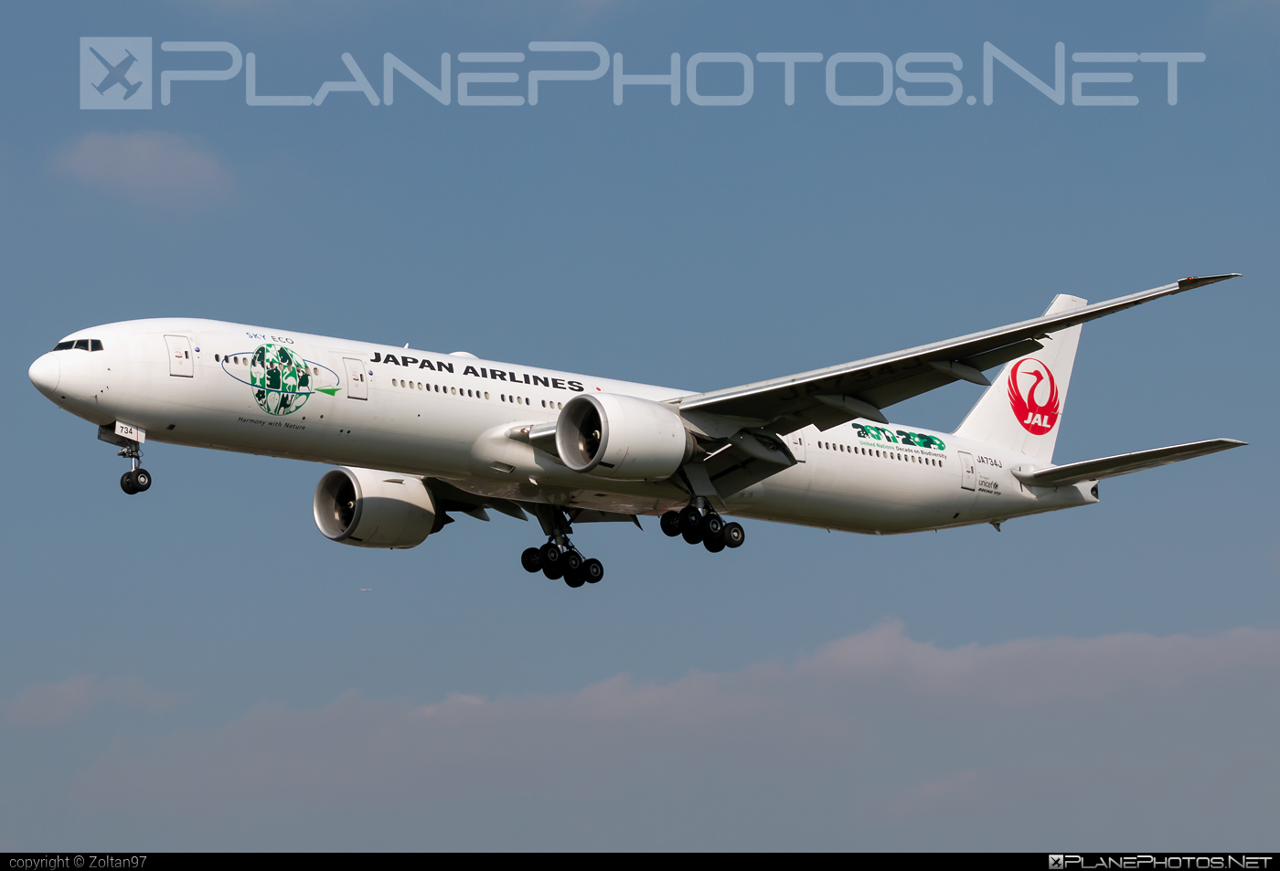 Boeing 777-300ER - JA734J operated by Japan Airlines (JAL) #b777 #b777er #boeing #boeing777 #tripleseven