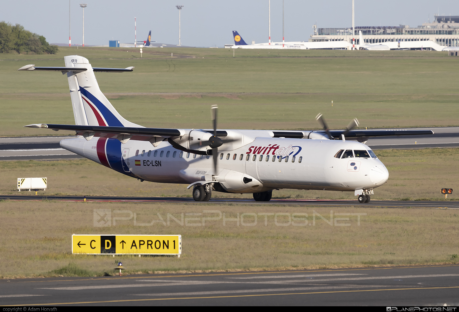 ATR 72-202 - EC-LSN operated by Swiftair #atr