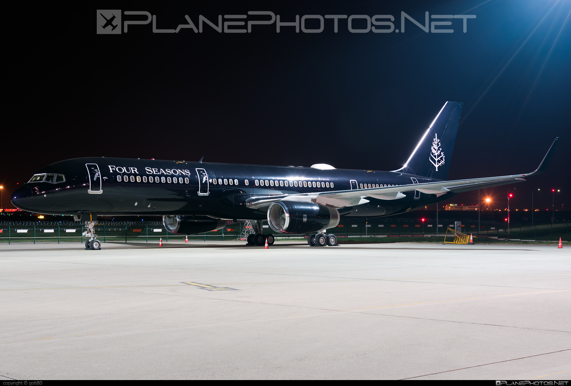 Boeing 757-200 - G-TCSX operated by TAG Aviation #b757 #boeing #boeing757