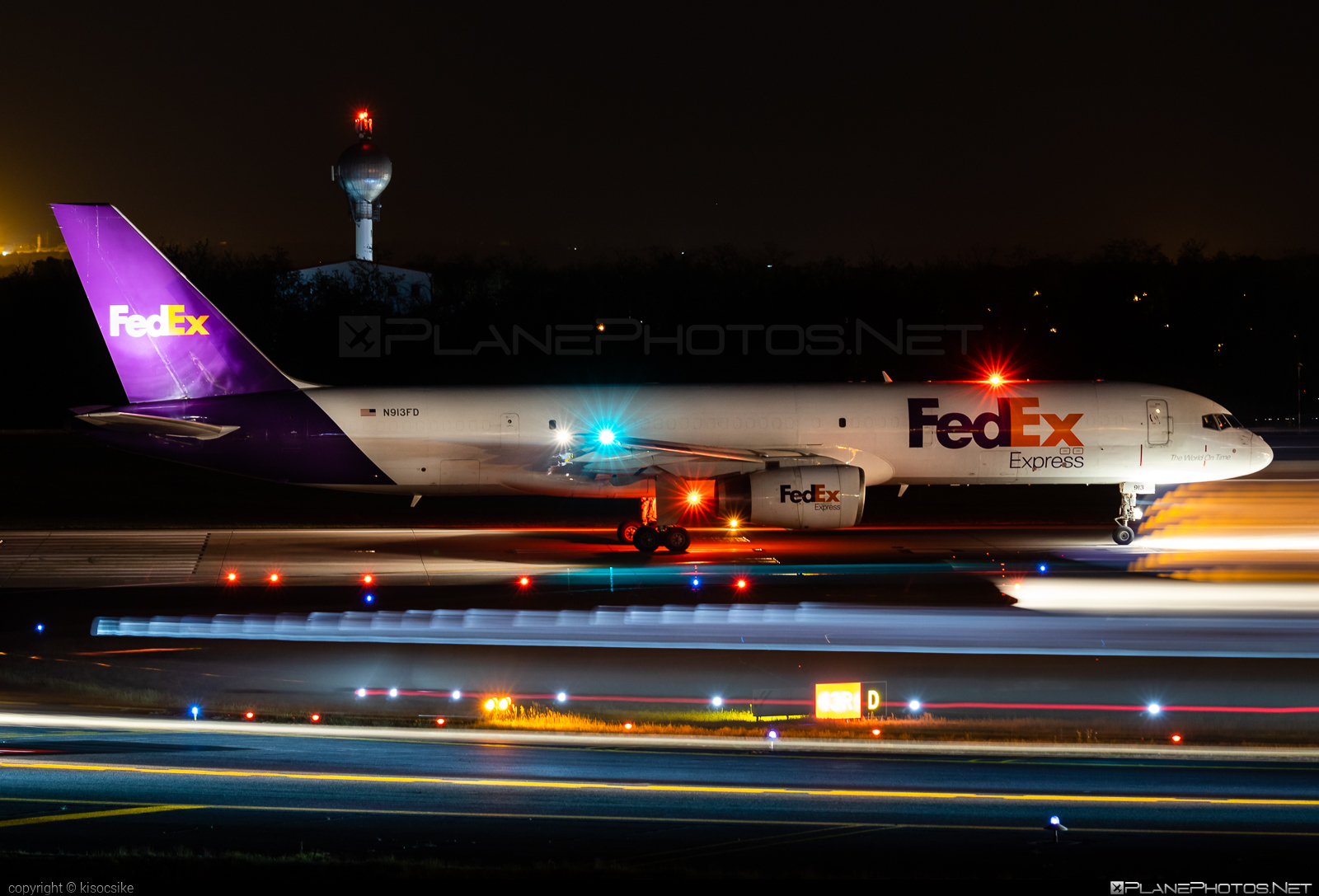 Boeing 757-200SF - N913FD operated by FedEx Express #b757 #boeing #boeing757 #fedex #fedexairlines #fedexexpress