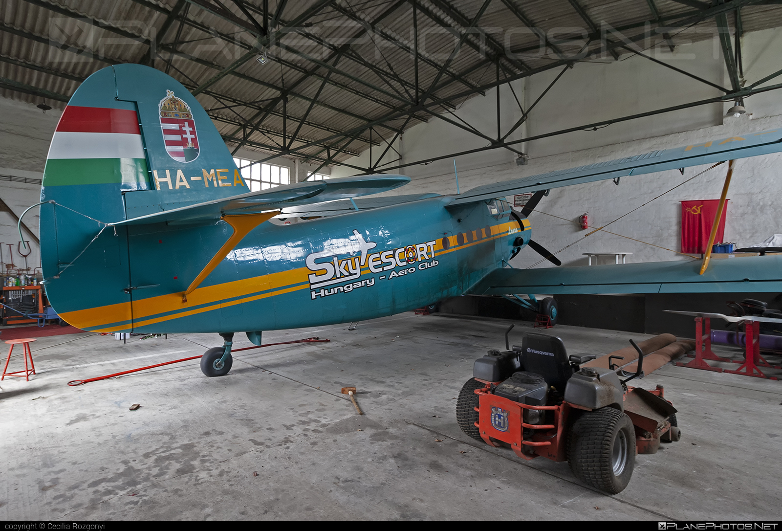 PZL-Mielec An-2R - HA-MEA operated by Sky Escort Hungary Aero Club #an2 #an2r #antonov2 #pzl #pzlmielec #skyescorthungaryaeroclub