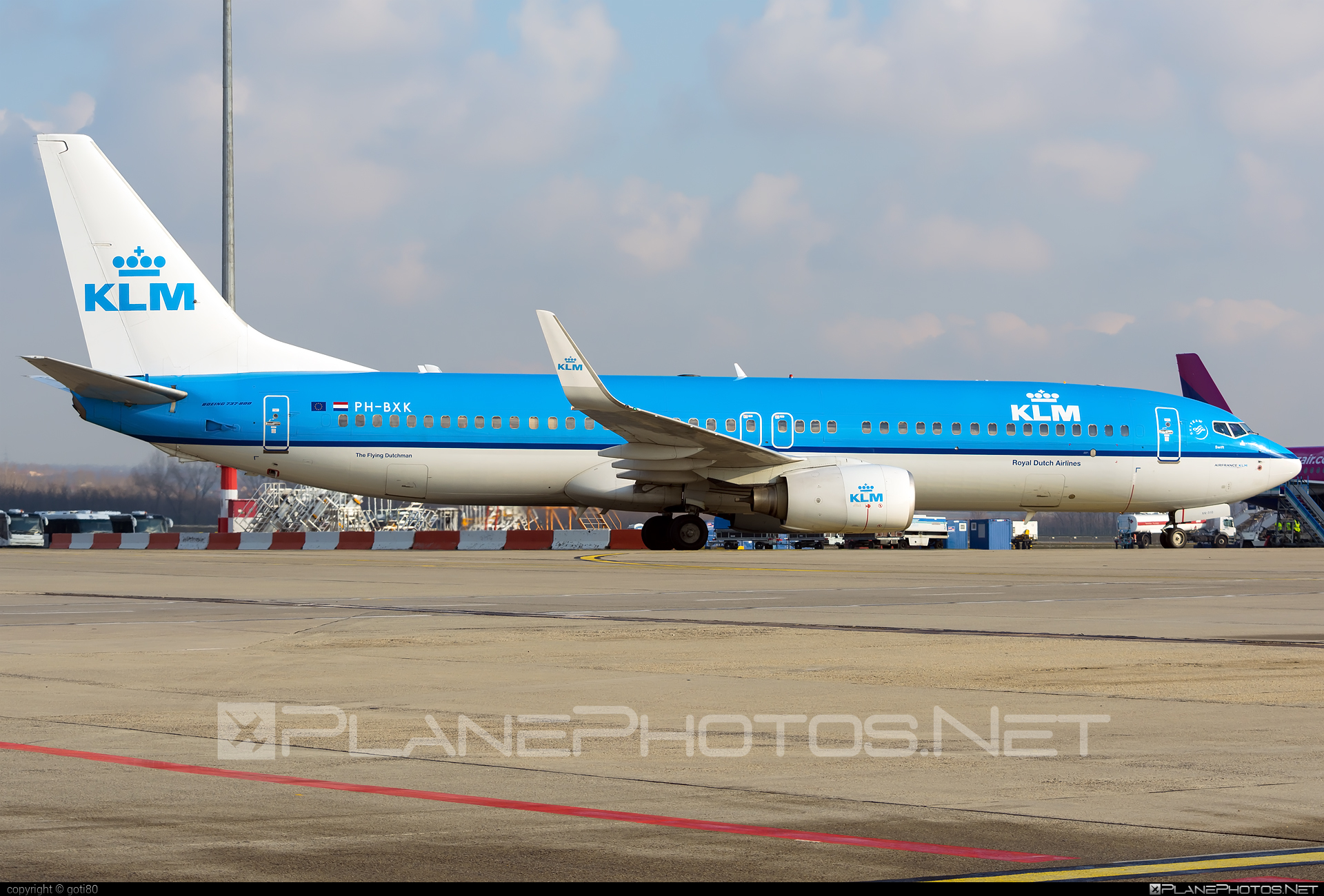 Boeing 737-800 - PH-BXK operated by KLM Royal Dutch Airlines #b737 #b737nextgen #b737ng #boeing #boeing737 #klm #klmroyaldutchairlines #royaldutchairlines