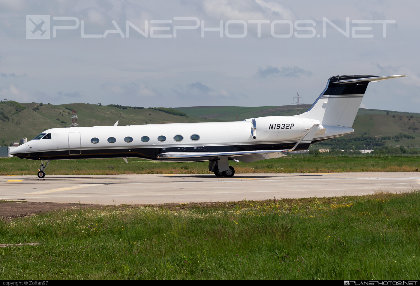 Gulfstream GV - N1932P operated by Private operator #gulfstream #gulfstreamgv #gulfstreamv