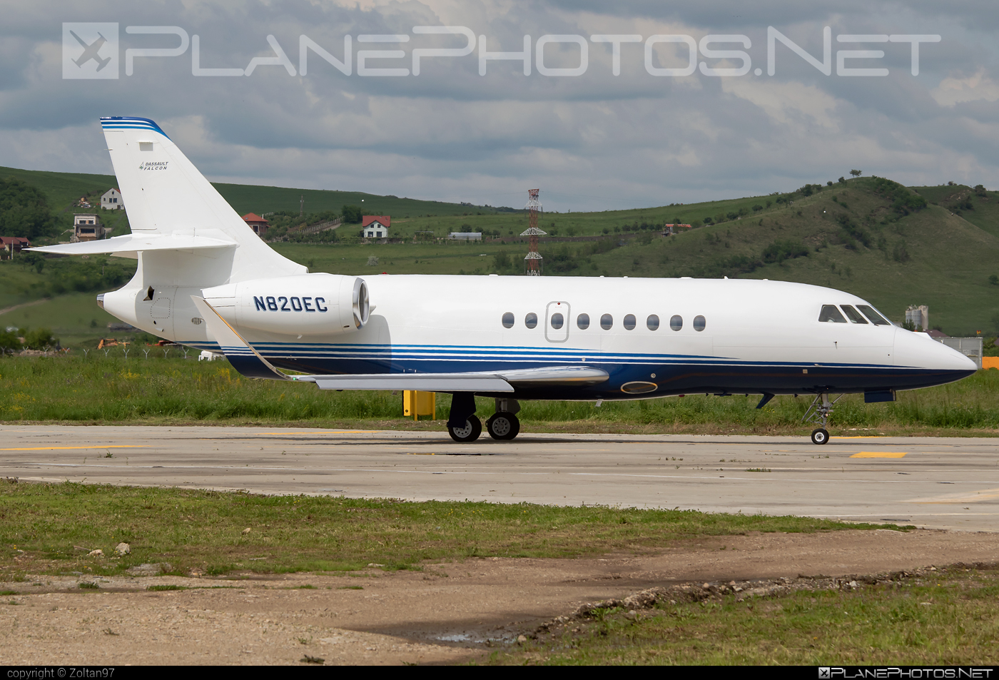 Dassault Falcon 2000EX - N820EC operated by Private operator #dassault #dassaultfalcon #dassaultfalcon2000 #dassaultfalcon2000ex #falcon2000 #falcon2000ex