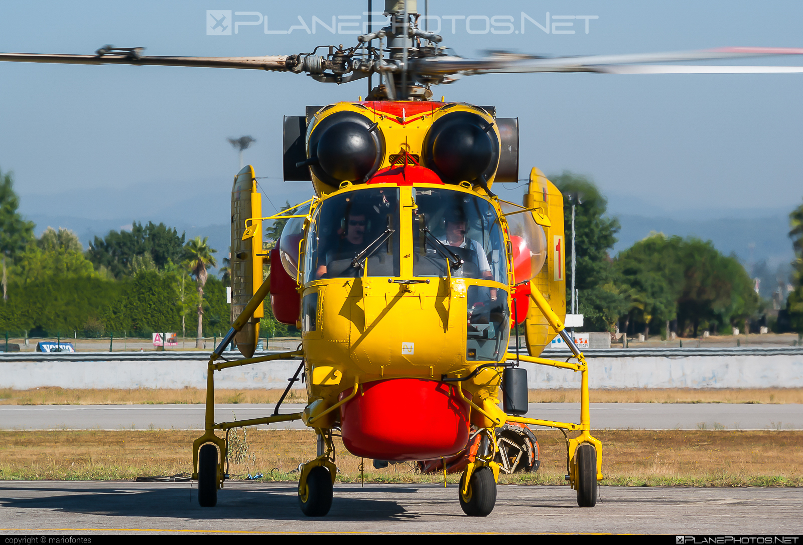 Kamov Ka-32A11BC - CS-HMK operated by Proteção Civil (Portugal Civil Protection) #ka32 #ka32a11bc #kamov #kamov32 #kamovka32 #portugalcivilprotection #protecaocivil
