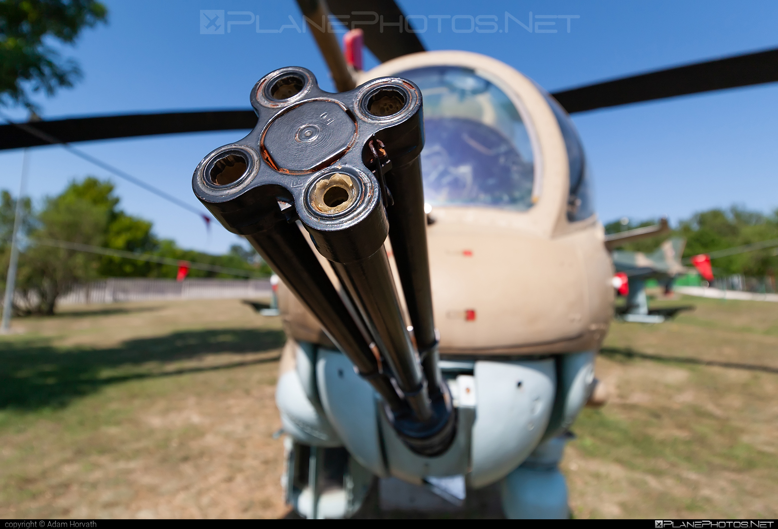 Mil Mi-24D - 168 operated by Magyar Légierő (Hungarian Air Force) #hungarianairforce #magyarlegiero #mi24 #mi24d #mil #mil24 #mil24d #milhelicopters