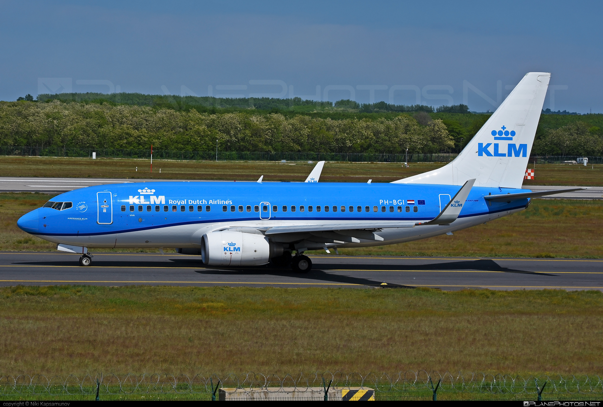 Boeing 737-700 - PH-BGI operated by KLM Royal Dutch Airlines #b737 #b737nextgen #b737ng #boeing #boeing737 #klm #klmroyaldutchairlines #royaldutchairlines