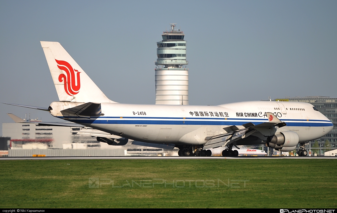 Boeing 747-400BCF - B-2458 operated by Air China Cargo #airchina #airchinacargo #b747 #b747bcf #boeing #boeing747 #boeingconvertedfreighter #jumbo