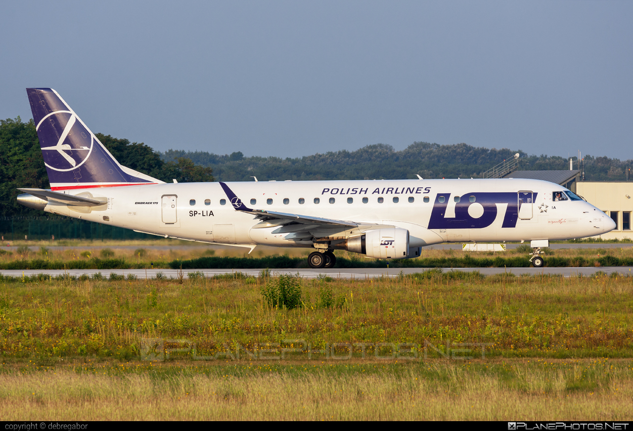 Embraer E175STD (ERJ-170-200STD) - SP-LIA operated by LOT Polish Airlines #e175 #embraer #embraer175 #embraer175std #erj170200 #erj170200std #erj175 #erj175std #lot #lotpolishairlines