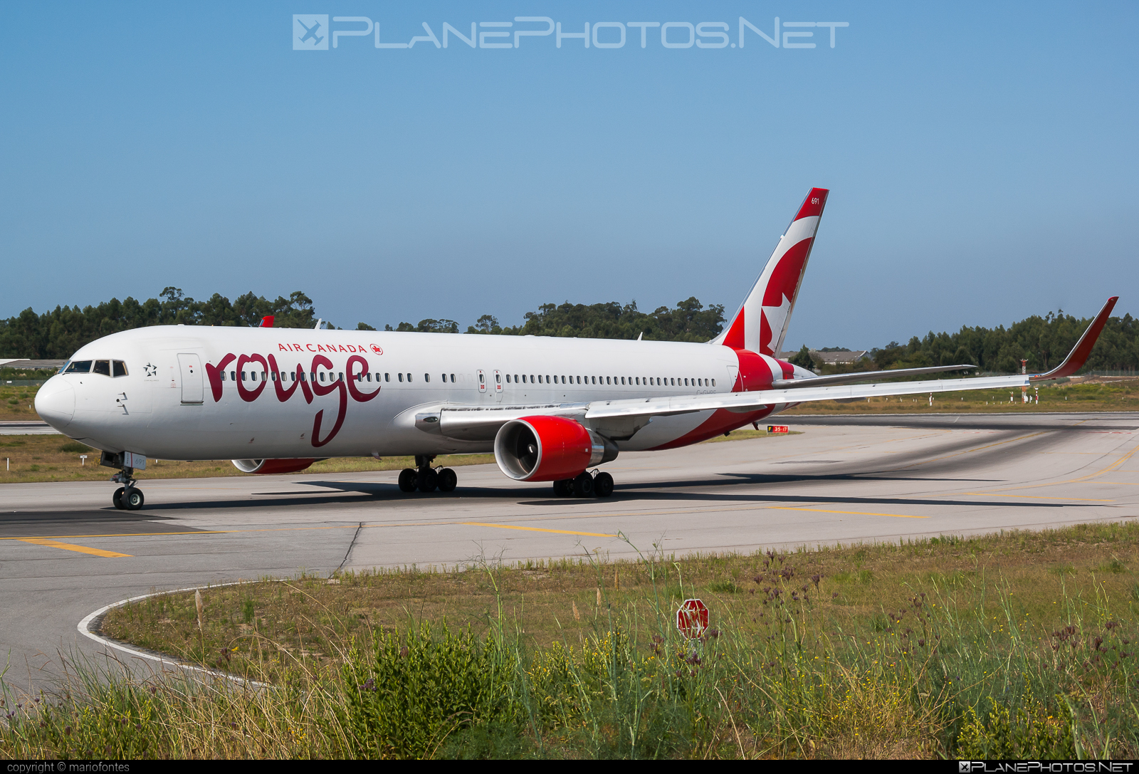Boeing 767-300ER - C-GHPE operated by Air Canada Rouge #airCanada #airCanadaRouge #b767 #b767er #boeing #boeing767