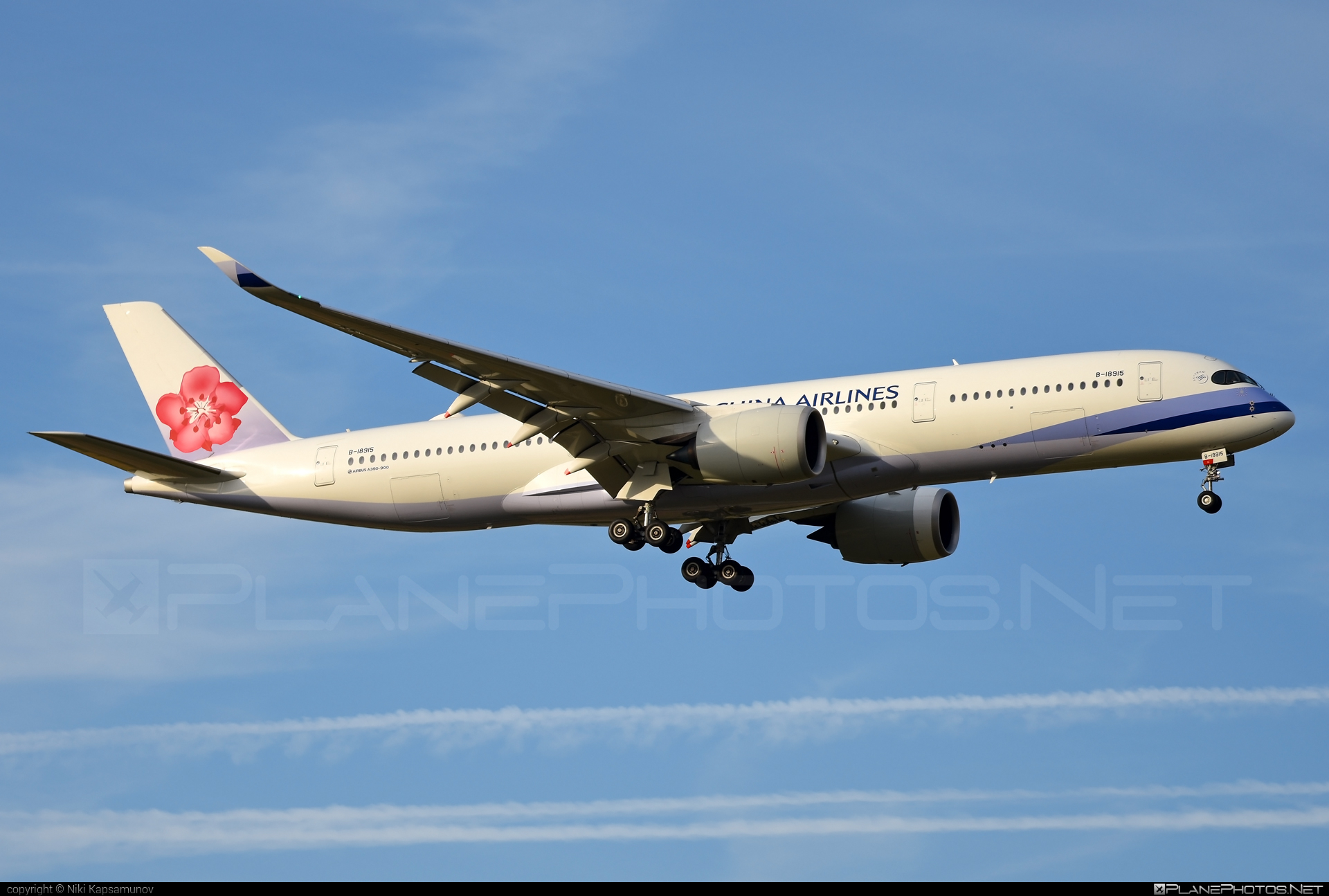 Airbus A350-941 - B-18915 operated by China Airlines #a350 #a350family #airbus #airbus350 #chinaairlines #xwb
