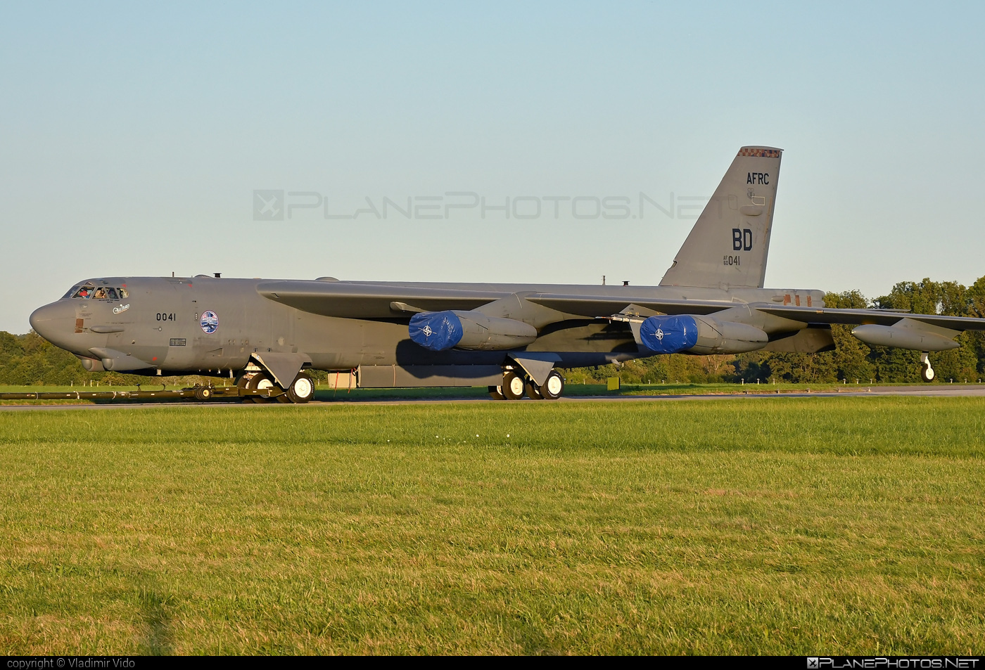 Boeing B-52H Stratofortress - 60-0041 operated by US Air Force (USAF) #b52 #boeing #stratofortress #usaf #usairforce