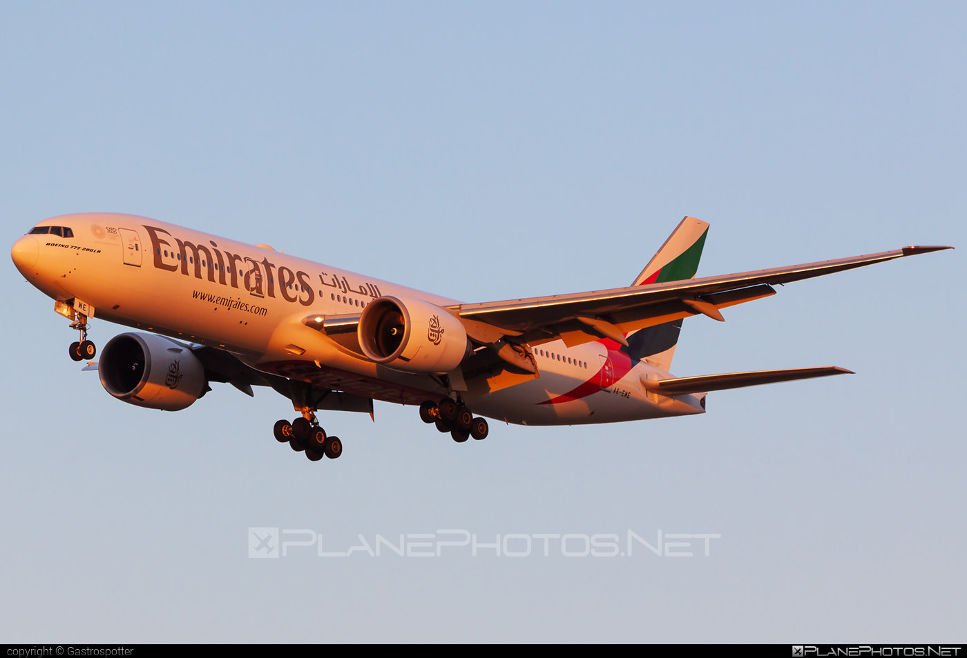 Boeing 777-300ER - A6-ENE operated by Emirates #b777 #b777er #boeing #boeing777 #emirates #tripleseven