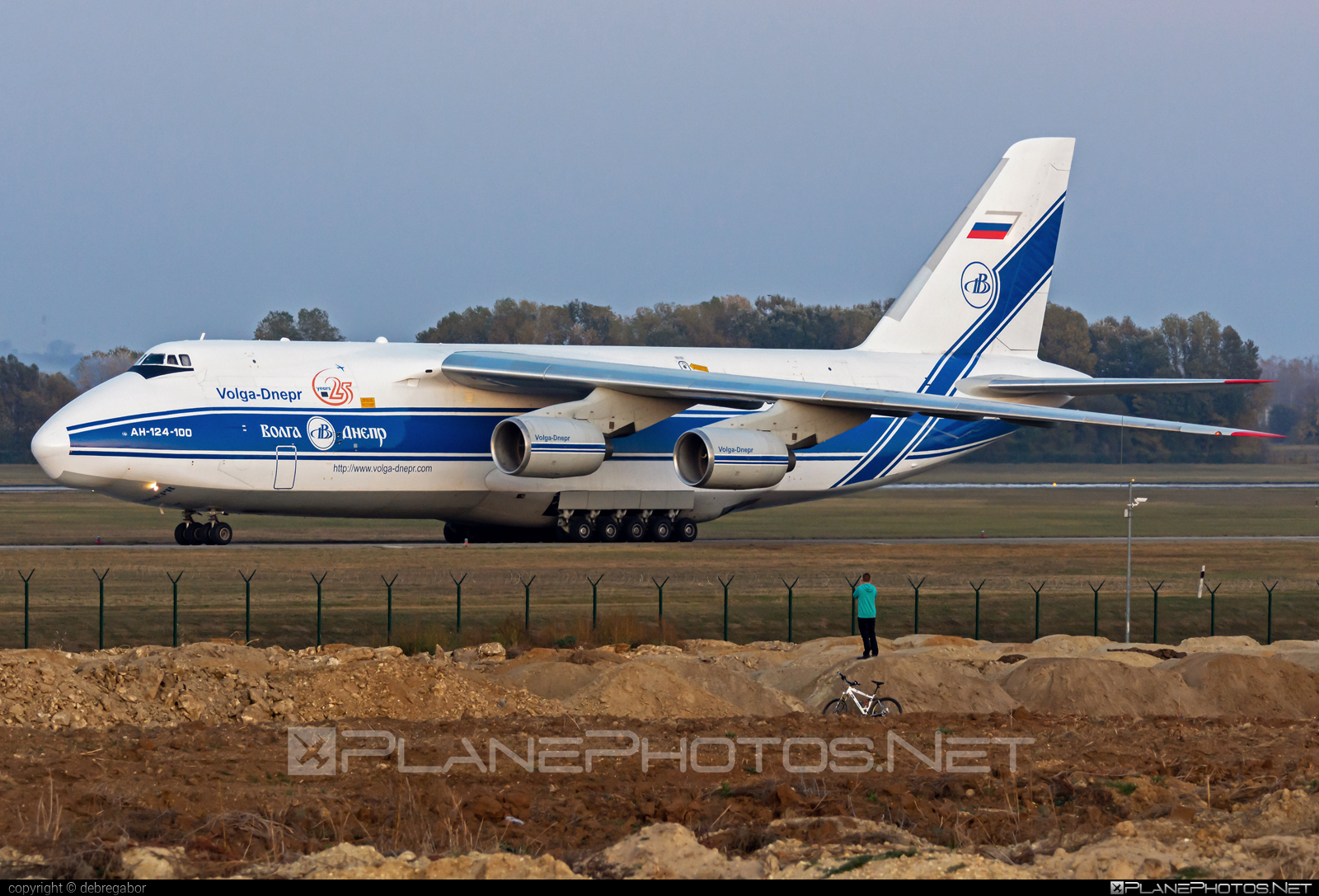 Antonov An-124-100 Ruslan - RA-82077 operated by Volga Dnepr Airlines #VolgaDneprAirlines #an124 #an124100 #an124100ruslan #an124ruslan #antonov #antonov124 #antonovan124