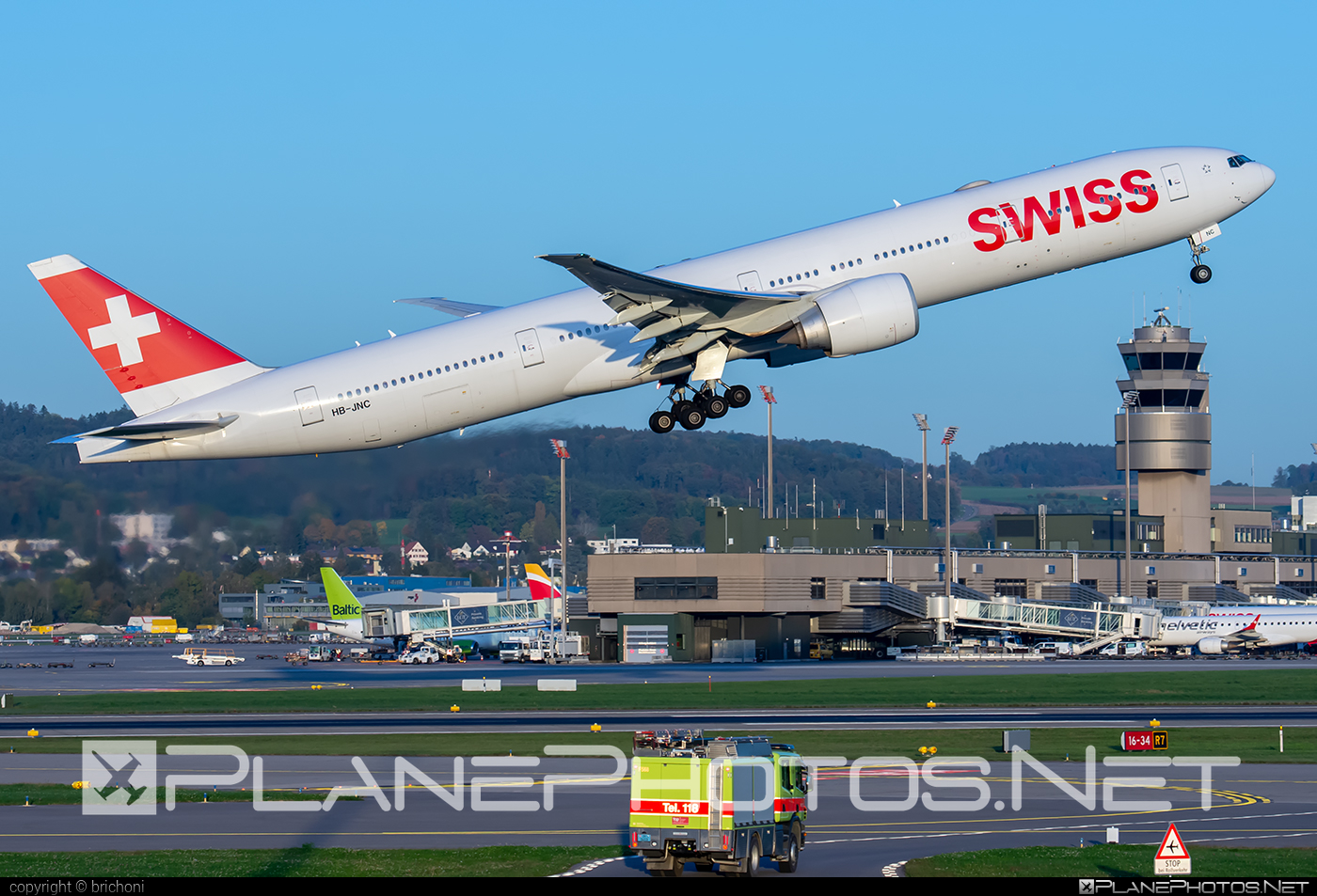 Boeing 777-300ER - HB-JNC operated by Swiss International Air Lines #b777 #b777er #boeing #boeing777 #swiss #swissairlines #tripleseven