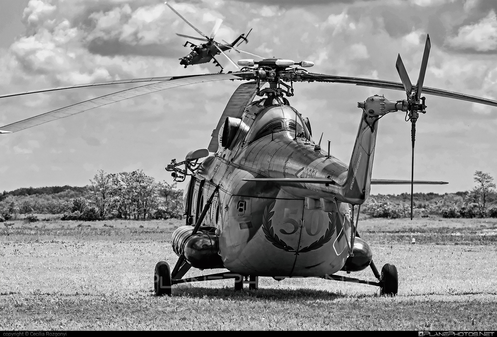 Mil Mi-8T - 3301 operated by Magyar Légierő (Hungarian Air Force) #hungarianairforce #magyarlegiero #mi8 #mi8t #mil #milhelicopters #milmi8 #milmi8t