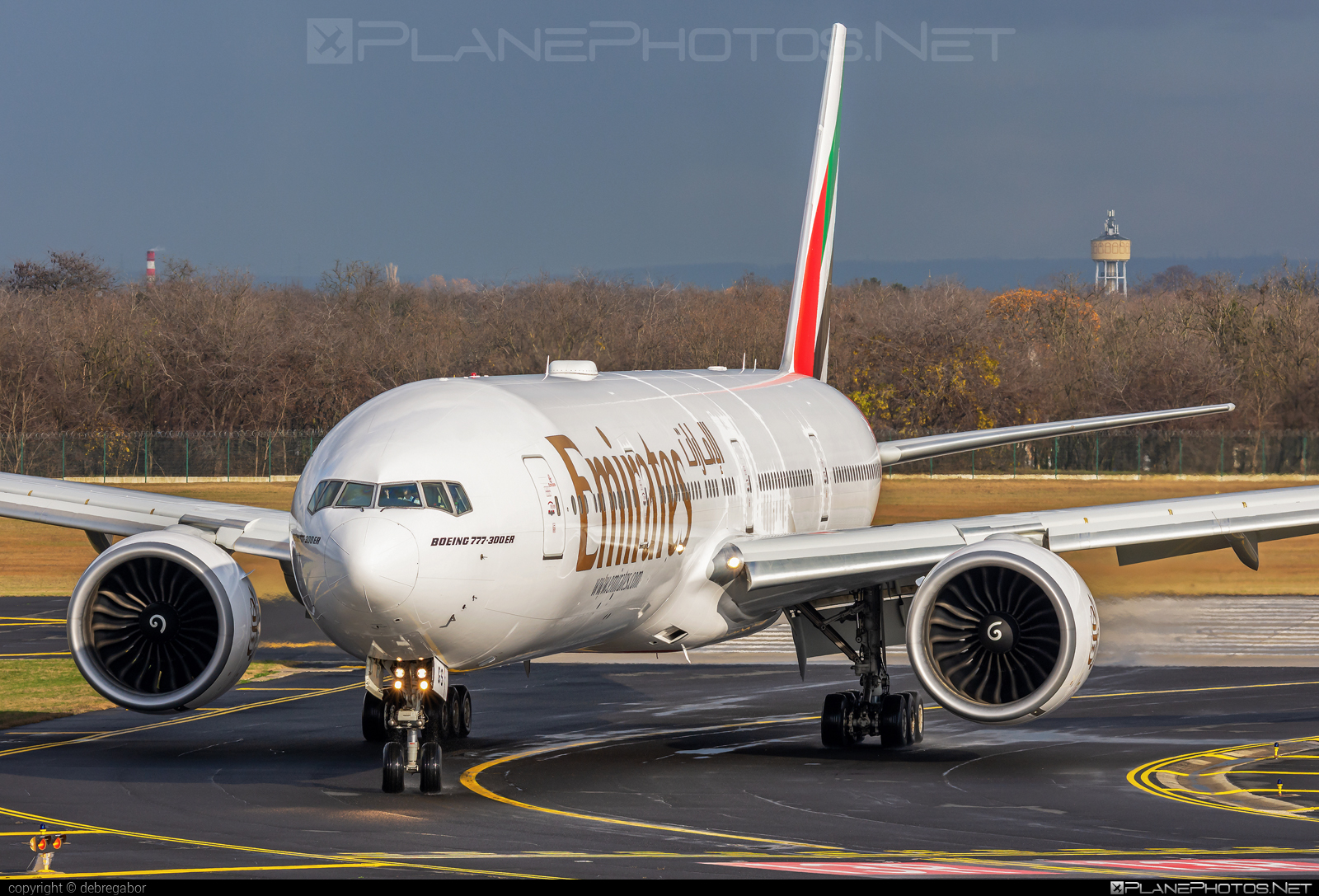 Boeing 777-300ER - A6-EGS operated by Emirates #b777 #b777er #boeing #boeing777 #emirates #tripleseven