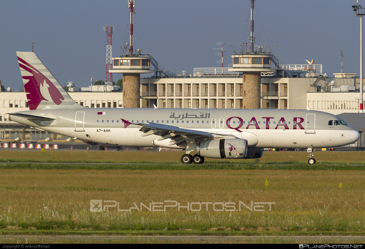 Airbus A320-232 - A7-AHH operated by Qatar Airways #a320 #a320family #airbus #airbus320 #qatarairways