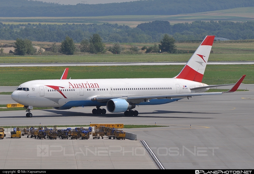 Boeing 767-300ER - OE-LAX operated by Austrian Airlines #b767 #b767er #boeing #boeing767
