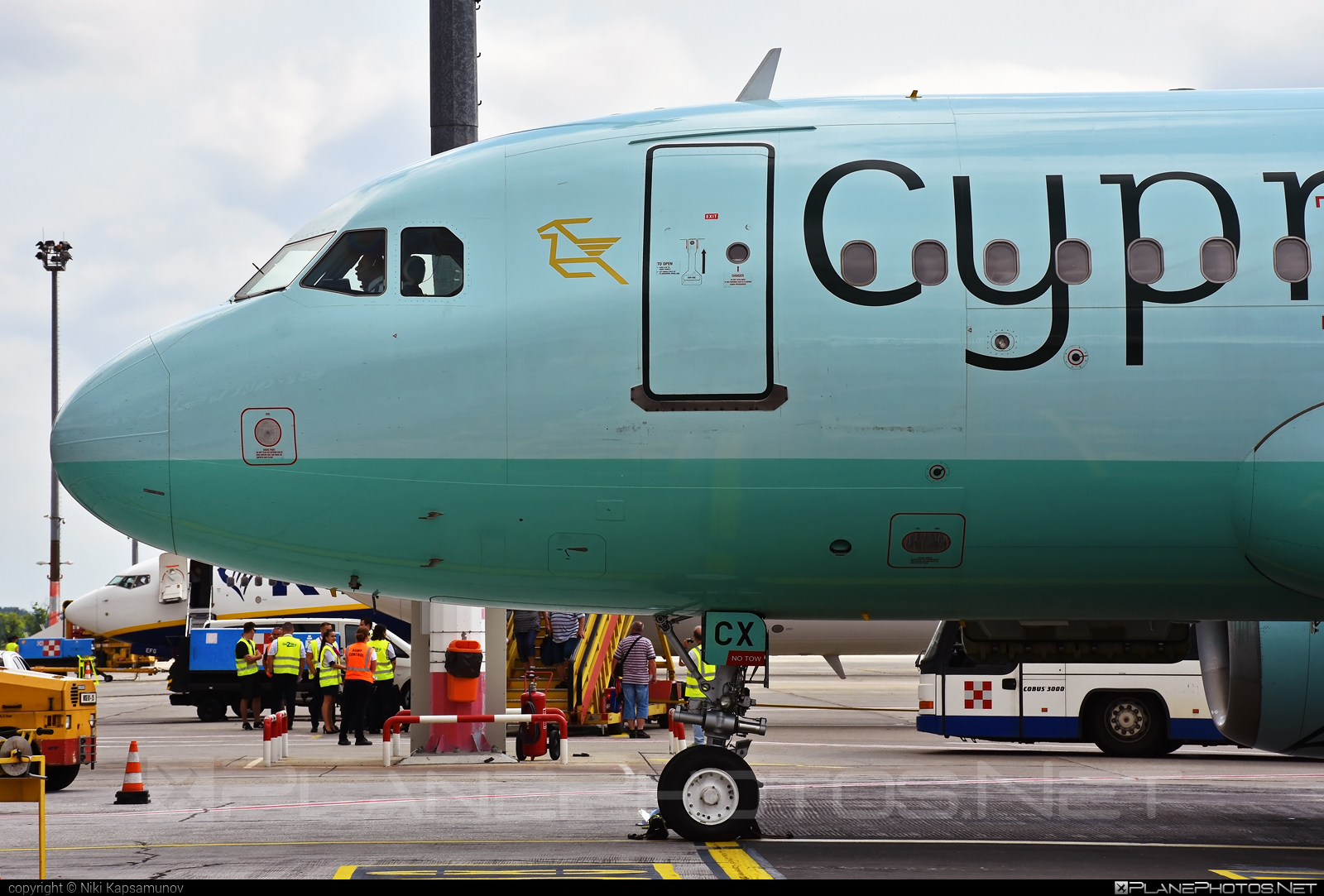 Airbus A319-113 - 5B-DCX operated by Cyprus Airways #CyprusAirways #a319 #a320family #airbus #airbus319