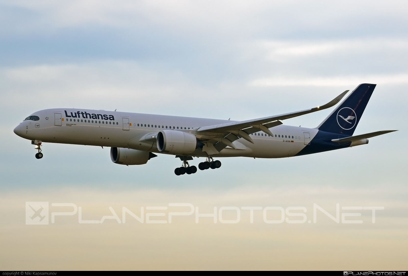 Airbus A350-941 - D-AIXN operated by Lufthansa #a350 #a350family #airbus #airbus350 #lufthansa #xwb