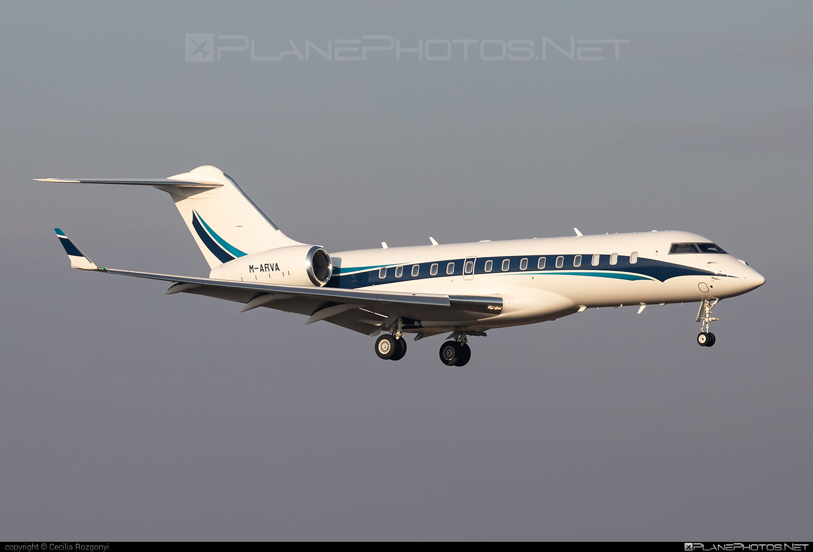 Bombardier Global 6000 (BD-700-1A10) - M-ARVA operated by Private operator #bd7001a10 #bombardier #bombardierGlobal #bombardierGlobal6000 #global6000