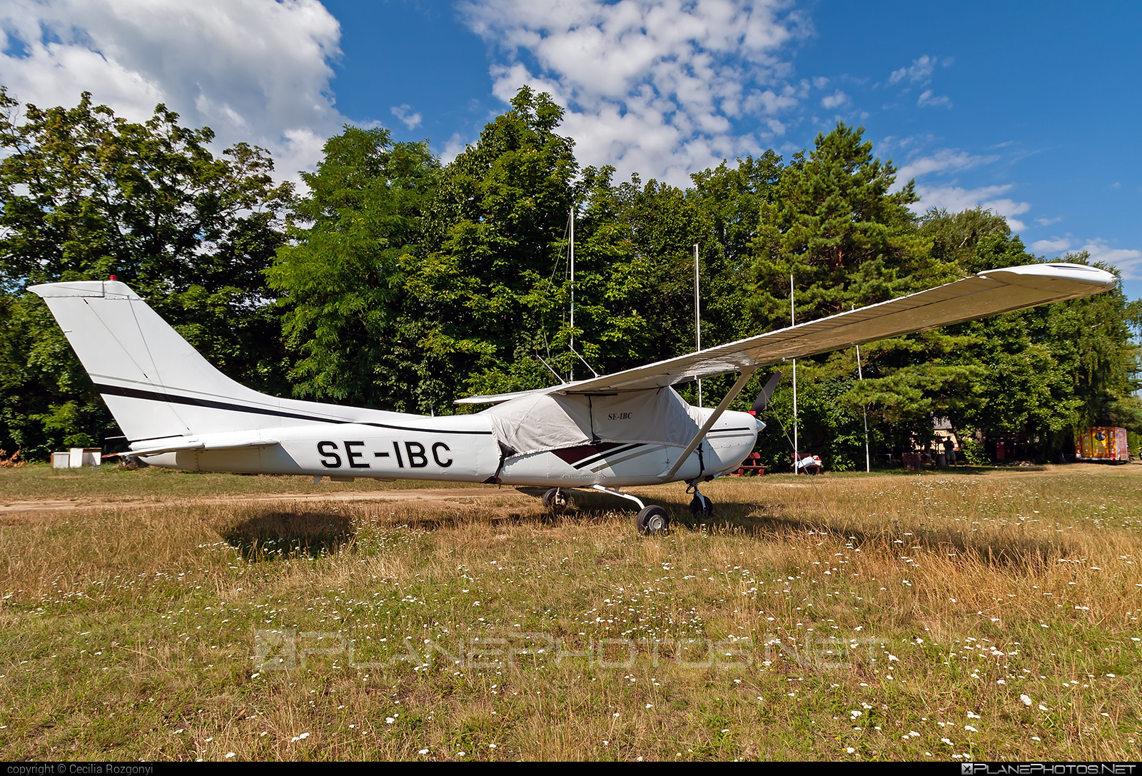 Reims FR182 Skylane RG - SE-IBC operated by Private operator #cessna182 #cessna182rg #cessna182skylane #cessna182skylanerg #cessnaskylane #fr182rg #fr182skylanerg #reims #reims182 #reims182skylane #reimsfr182skylanerg