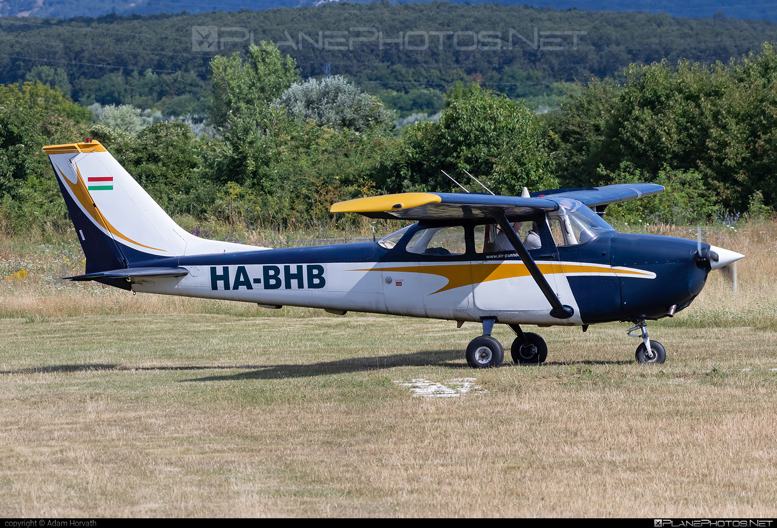 Cessna 172K Skyhawk - HA-BHB operated by Dream Air Kft. #cessna #cessna172 #cessna172k #cessna172kskyhawk #cessna172skyhawk #cessnaskyhawk #dreamairkft