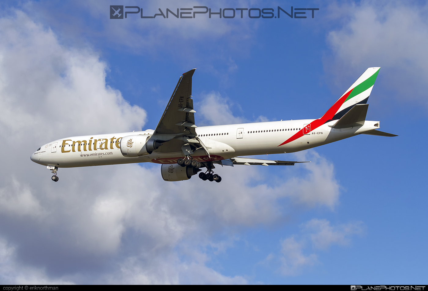 Boeing 777-300ER - A6-EPN operated by Emirates #b777 #b777er #boeing #boeing777 #emirates #tripleseven