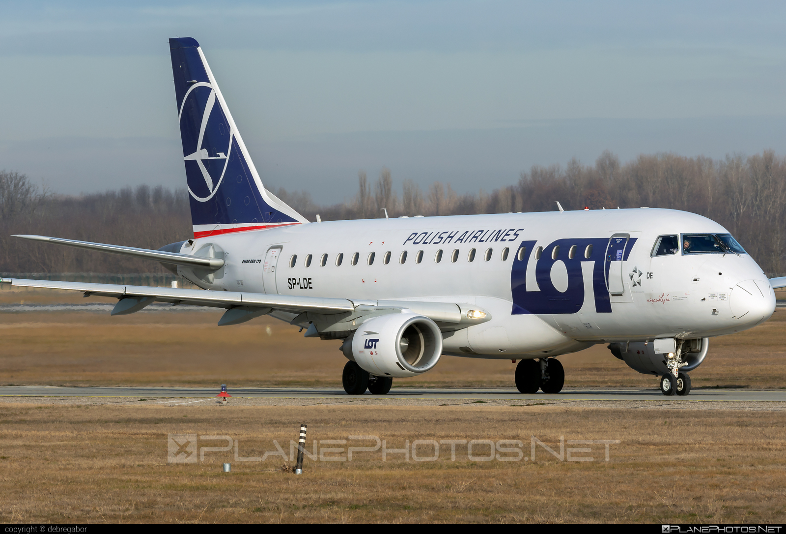 Embraer E170LR (ERJ-170-100LR) - SP-LDE operated by LOT Polish Airlines #e170 #embraer #embraer170 #embraer170lr #erj170 #erj170100 #erj170100lr #erj170lr #lot #lotpolishairlines
