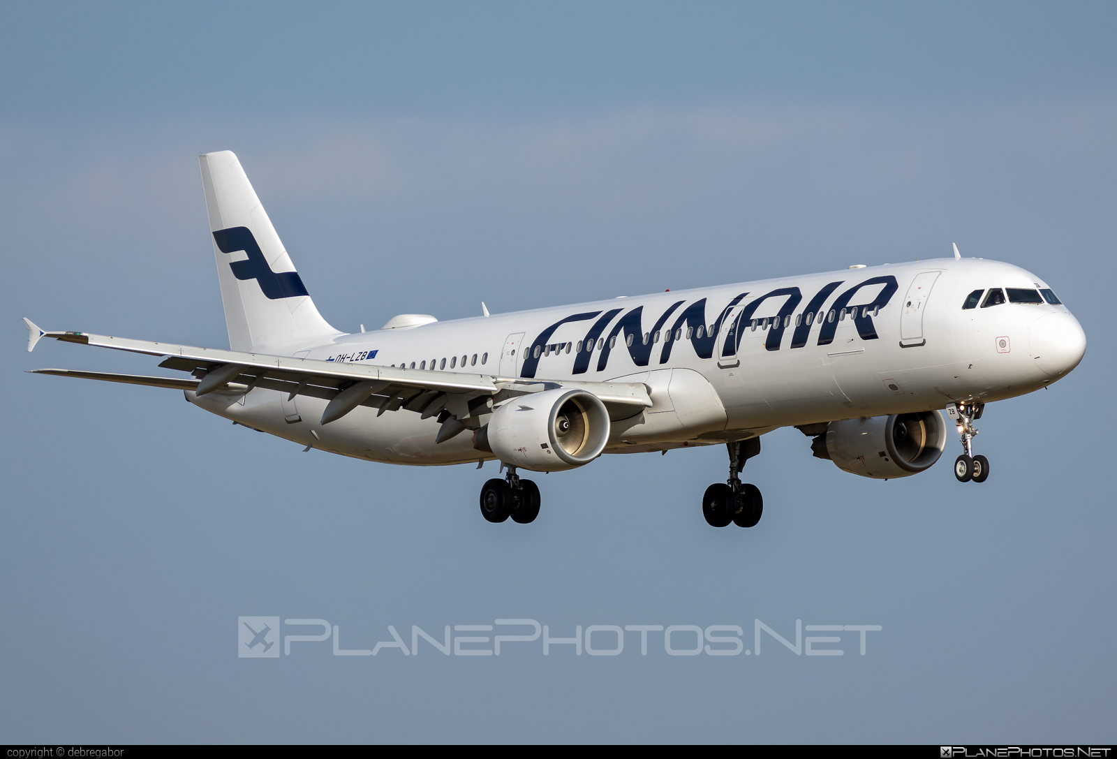 Airbus A321-211 - OH-LZB operated by Finnair #a320family #a321 #airbus #airbus321 #finnair