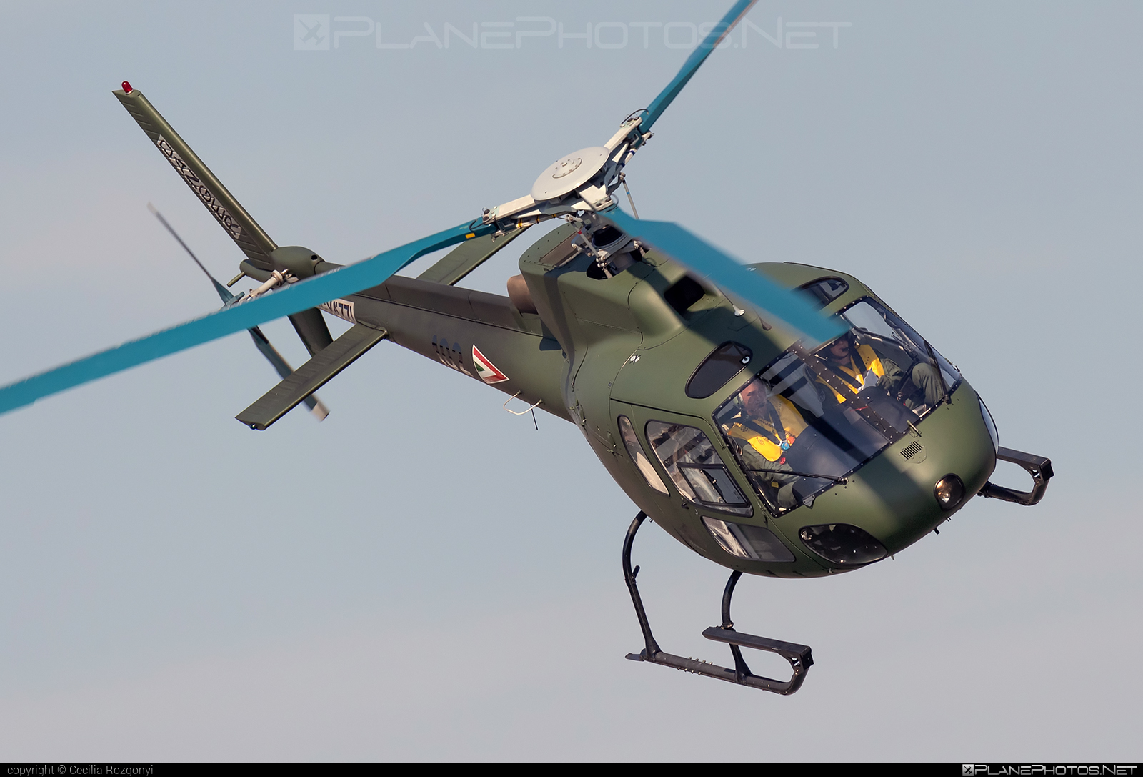 Aerospatiale AS350 B2 Ecureuil - 102 operated by Magyar Légierő (Hungarian Air Force) #aerospatiale #as350 #as350b2 #as350b2ecureuil #as350ecureuil #hungarianairforce #magyarlegiero