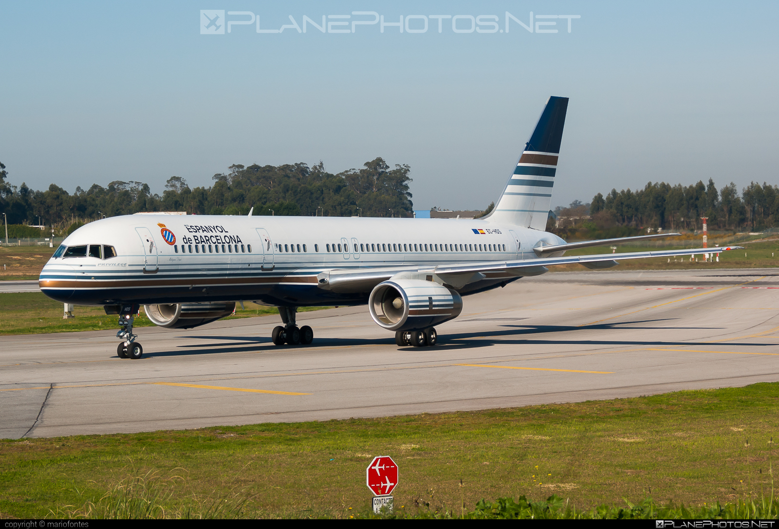 Boeing 757-200 - EC-HDS operated by Privilege Style #PrivilegeStyle #b757 #boeing #boeing757