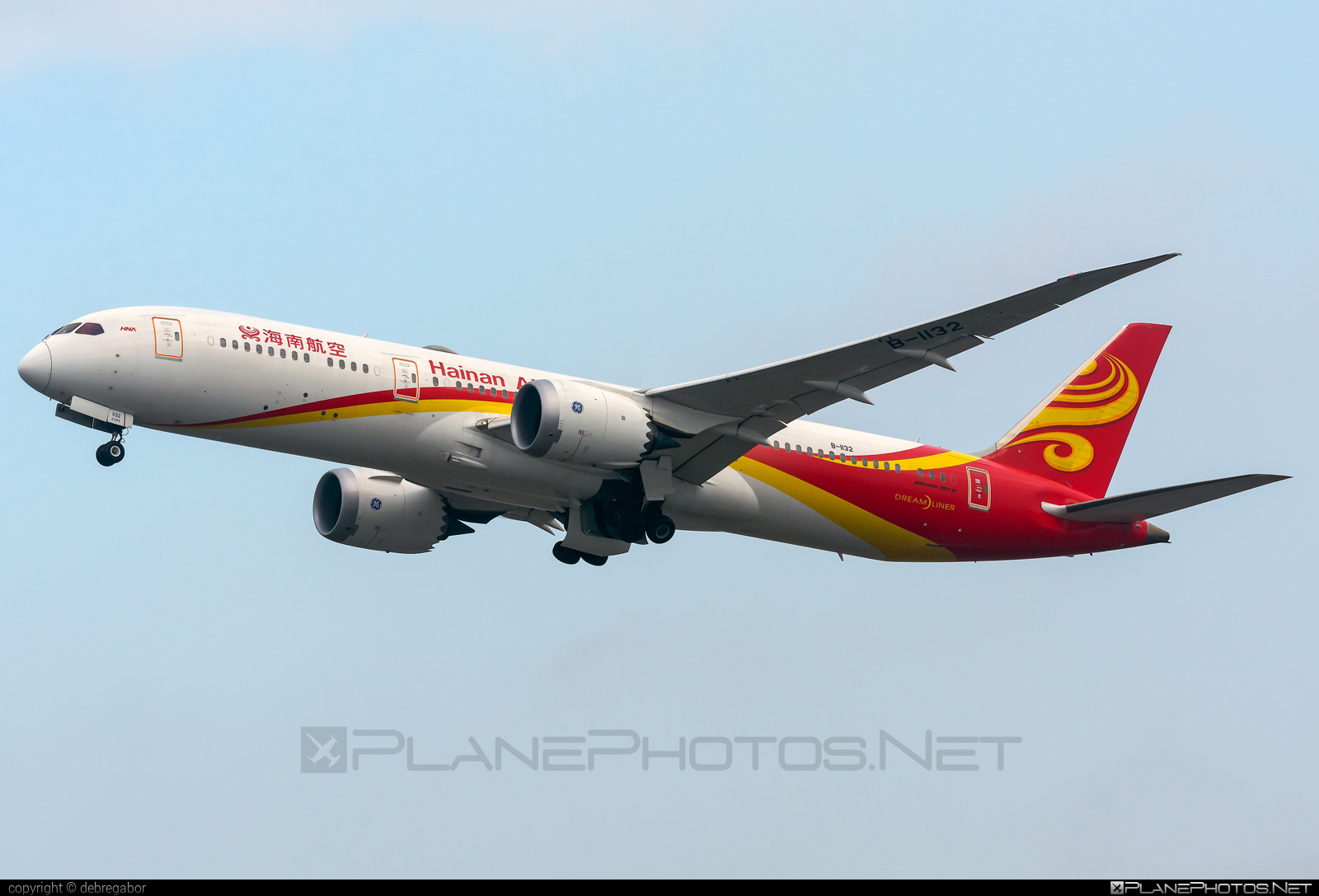 Boeing 787-9 Dreamliner - B-1132 operated by Hainan Airlines #b787 #boeing #boeing787 #dreamliner