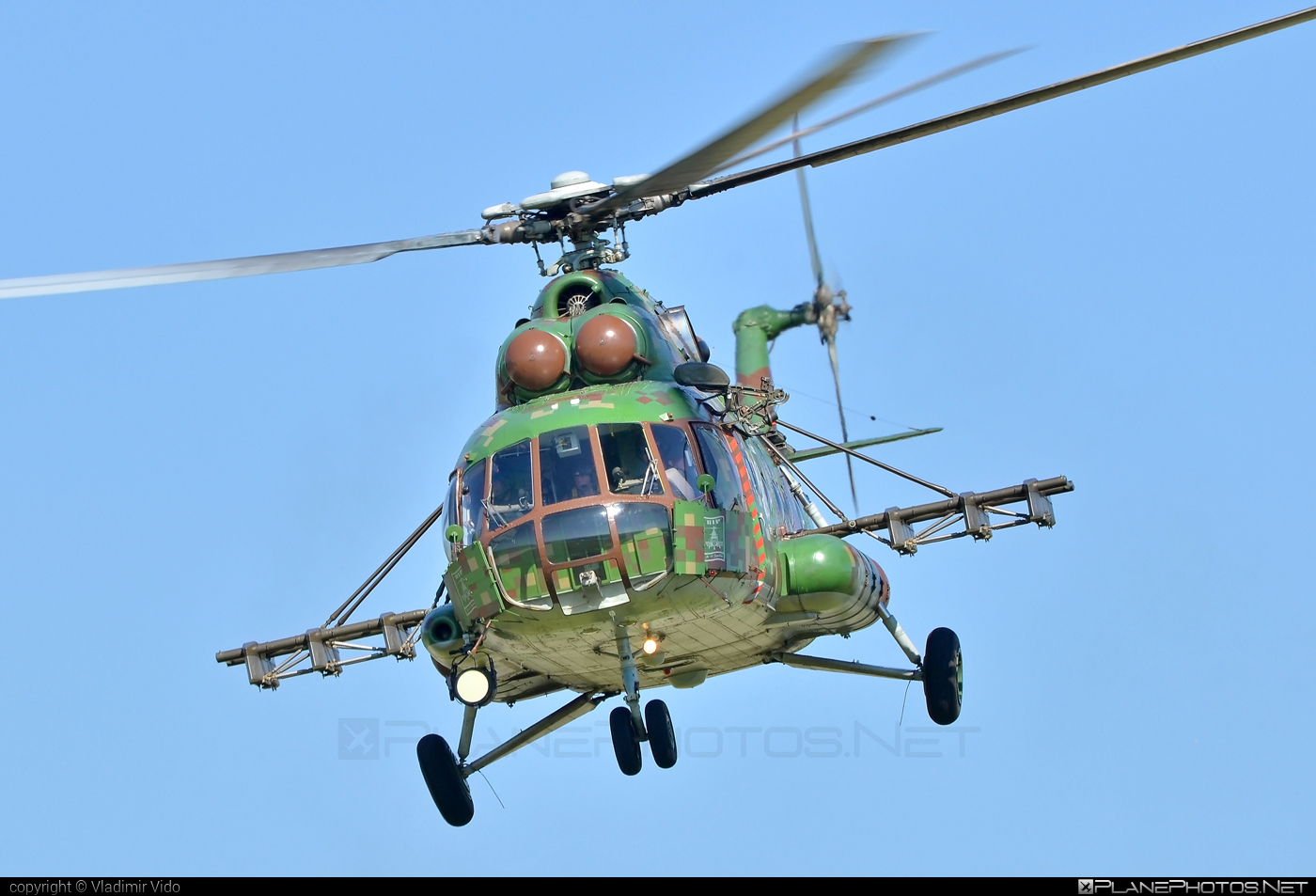 Mil Mi-17M - 0807 operated by Vzdušné sily OS SR (Slovak Air Force) #mi17 #mi17m #mil #milhelicopters #milmi17 #milmi17m #slovakairforce #vzdusnesilyossr