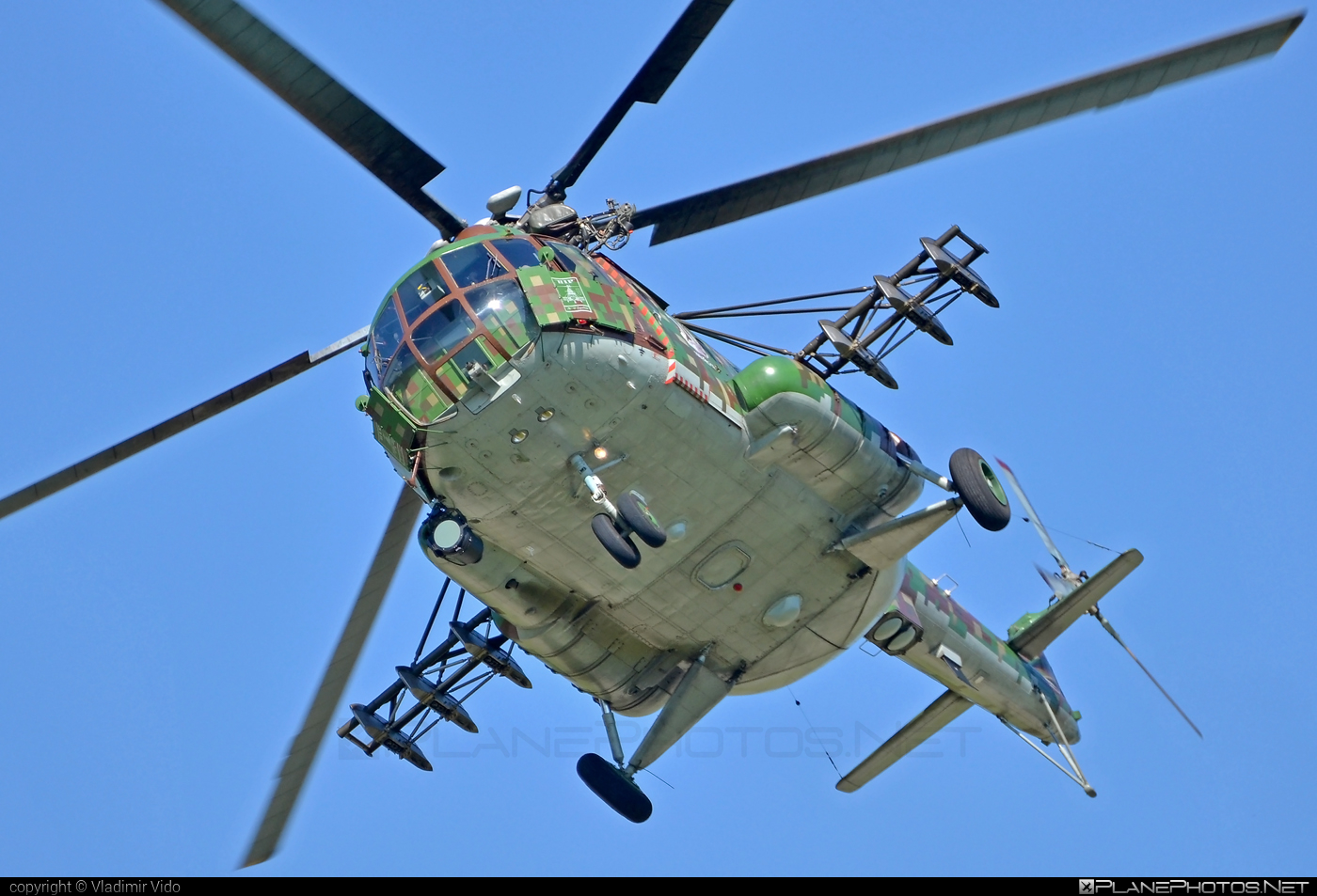 Mil Mi-17M - 0807 operated by Vzdušné sily OS SR (Slovak Air Force) #mi17 #mi17m #mil #milhelicopters #milmi17 #milmi17m #slovakairforce #vzdusnesilyossr