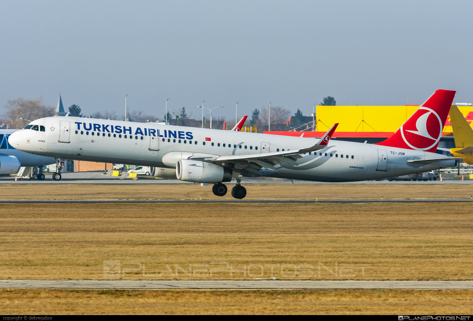 Airbus A321-231 - TC-JSM operated by Turkish Airlines #a320family #a321 #airbus #airbus321 #turkishairlines