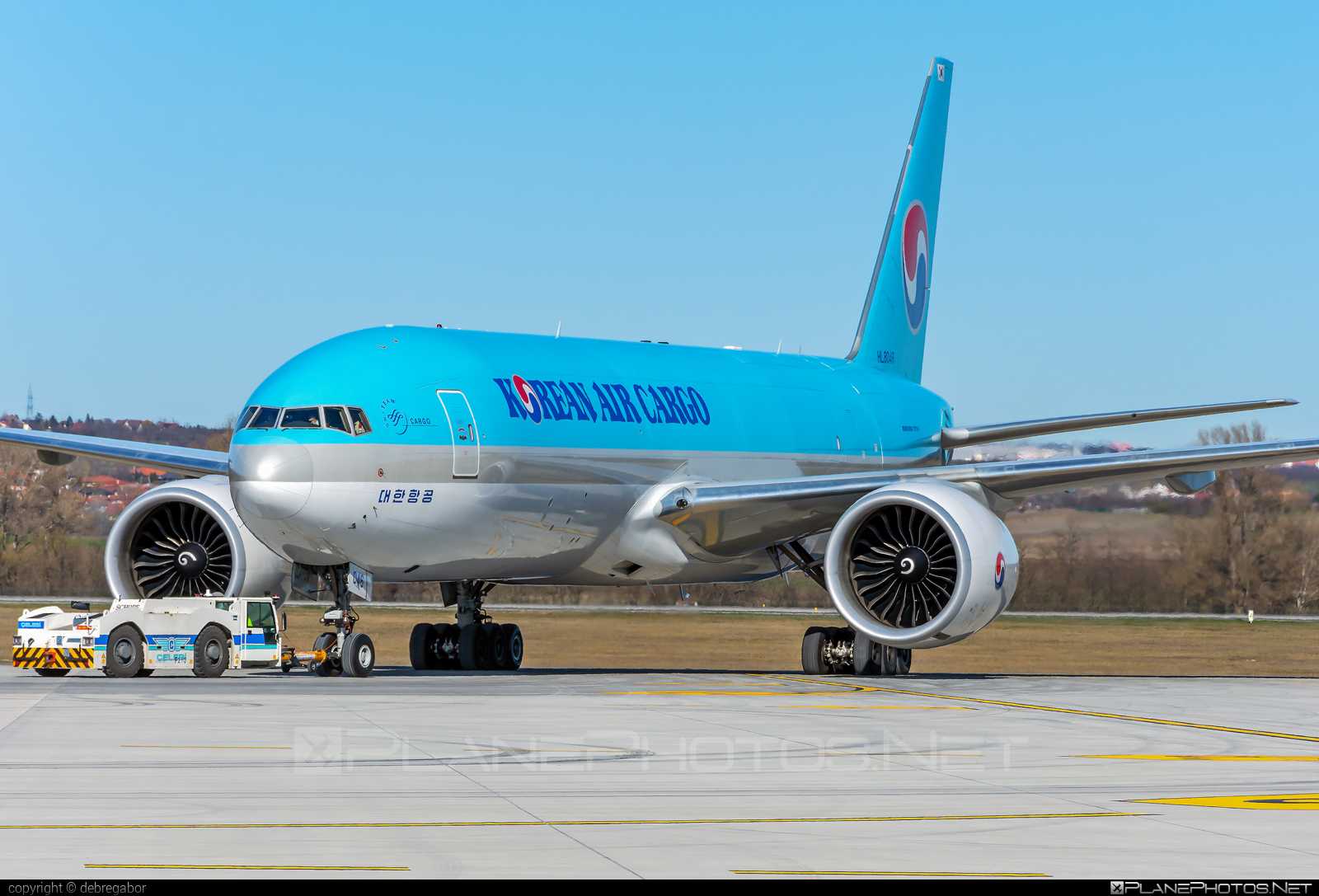 Boeing 777F - HL8046 operated by Korean Air Cargo #b777 #b777f #b777freighter #boeing #boeing777 #koreanair #koreanaircargo #tripleseven