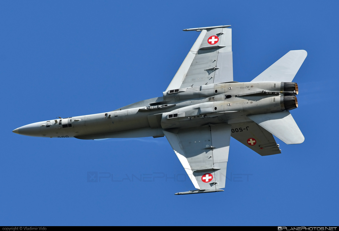 McDonnell Douglas F/A-18C Hornet - J-5005 operated by Schweizer Luftwaffe (Swiss Air Force) #f18 #f18hornet #fa18 #fa18c #fa18hornet #mcDonnellDouglas #schweizerluftwaffe #swissairforce