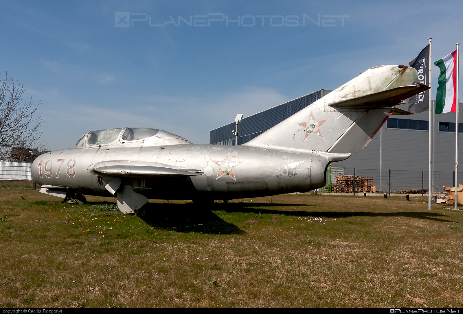 PZL-Mielec SB Lim-1 - 033 operated by Magyar Néphadsereg (Hungarian People's Army) #hungarianpeoplesarmy #magyarnephadsereg #mig15 #mig15uti #pzl #pzlmielec #sblim1
