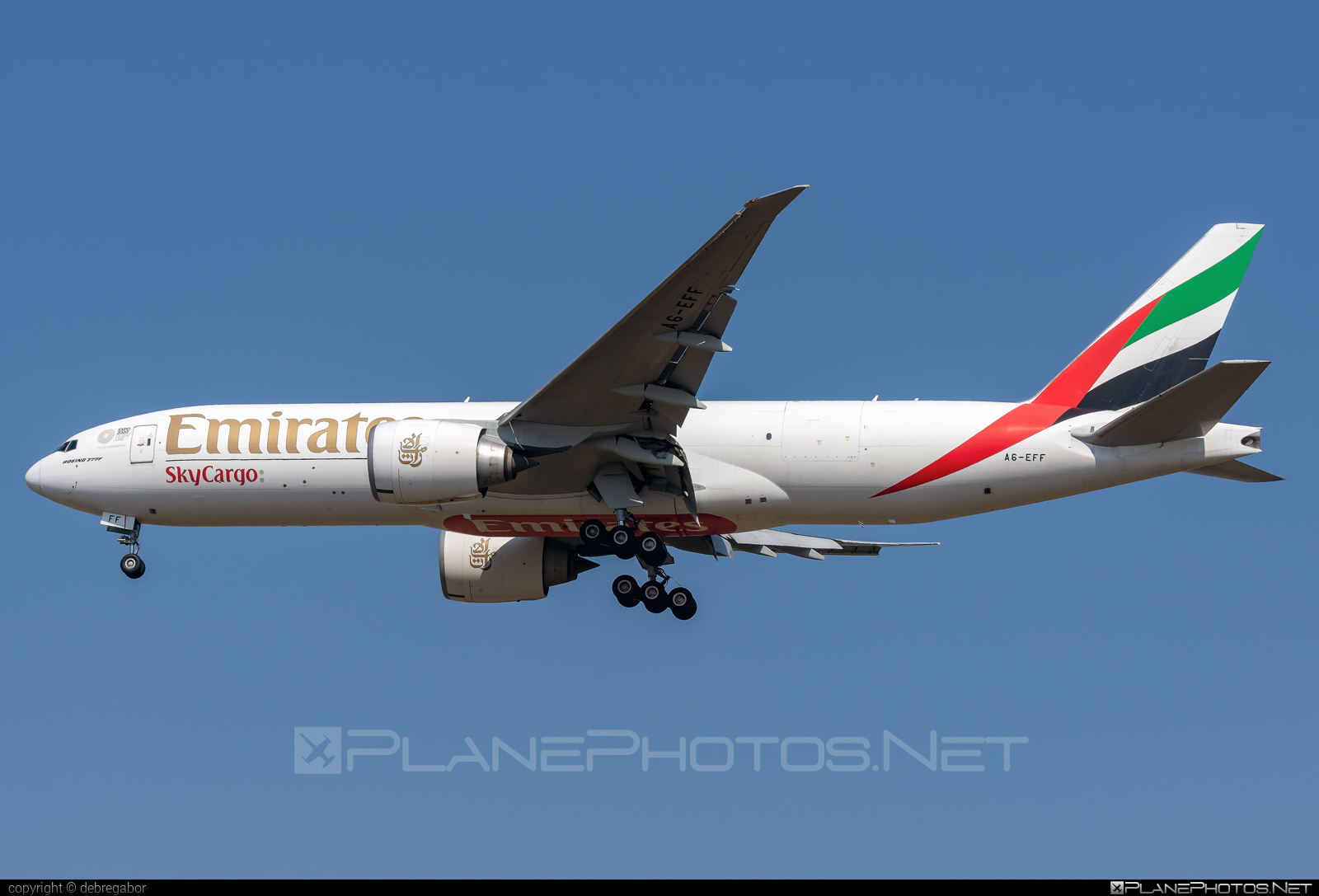 Boeing 777F - A6-EFF operated by Emirates SkyCargo #b777 #b777f #b777freighter #boeing #boeing777 #tripleseven