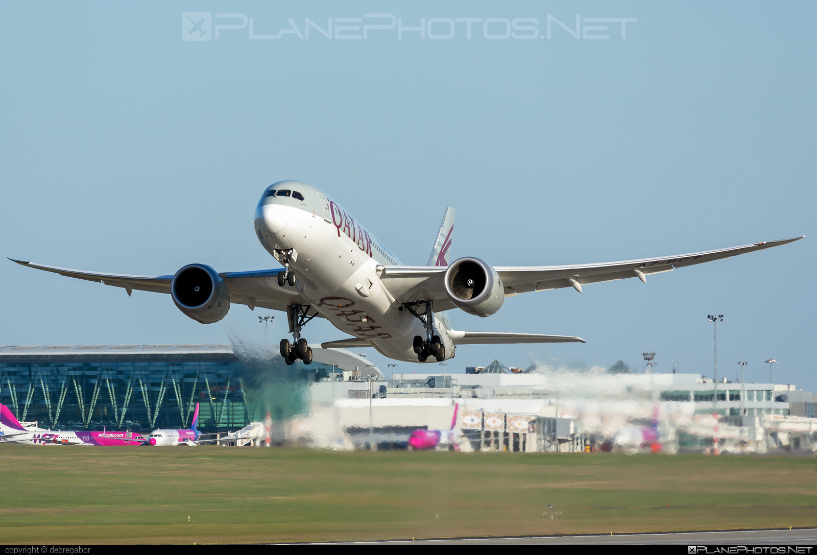Boeing 787-8 Dreamliner - A7-BCT operated by Qatar Airways #b787 #boeing #boeing787 #dreamliner #qatarairways