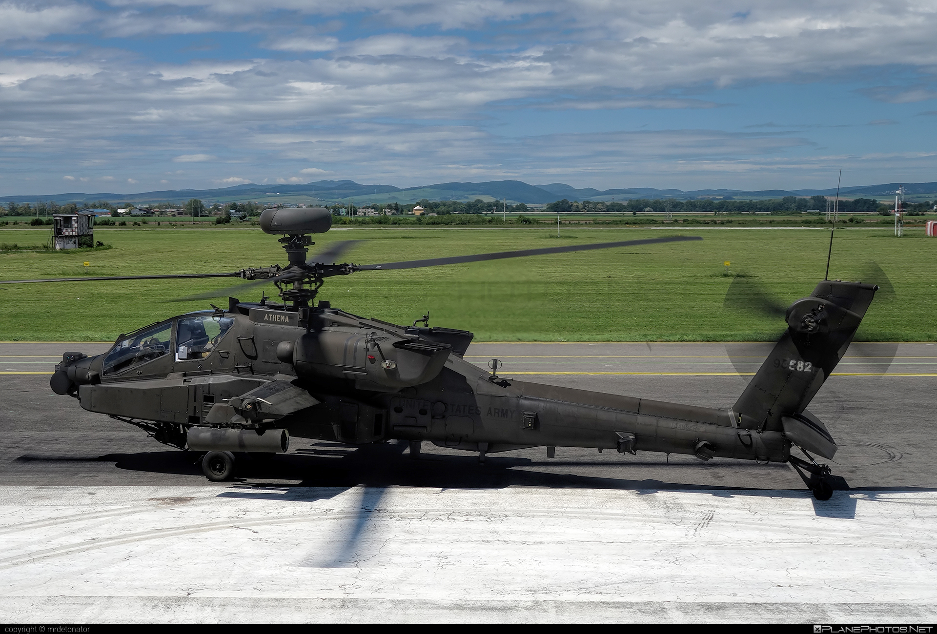 Boeing AH-64D Apache Longbow - 09-05582 operated by US Army #boeing #usarmy