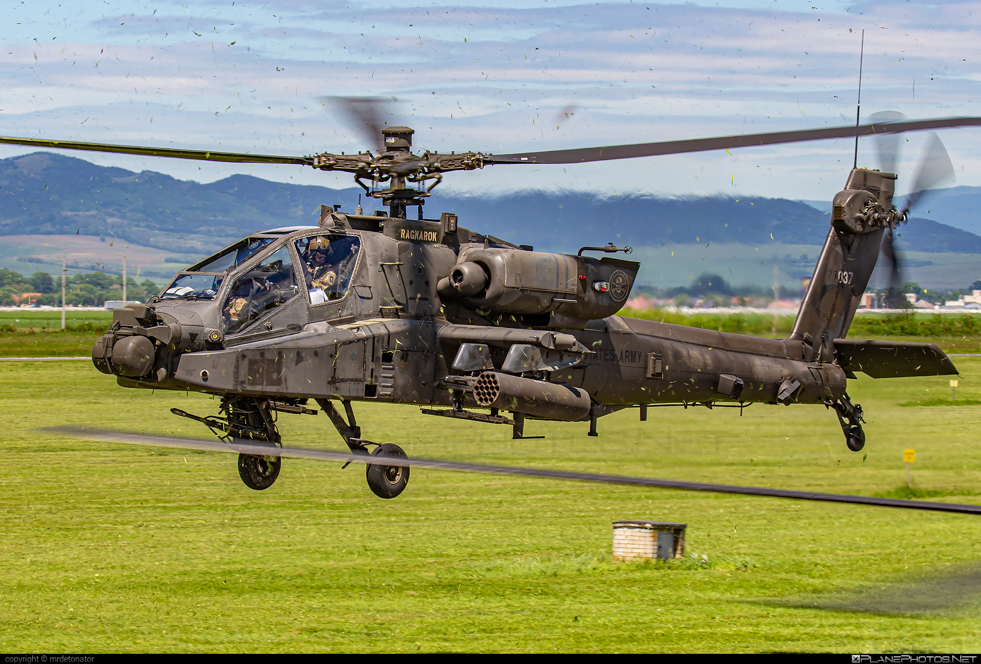 Boeing AH-64D Apache Longbow - 07-07037 operated by US Army #boeing #usarmy