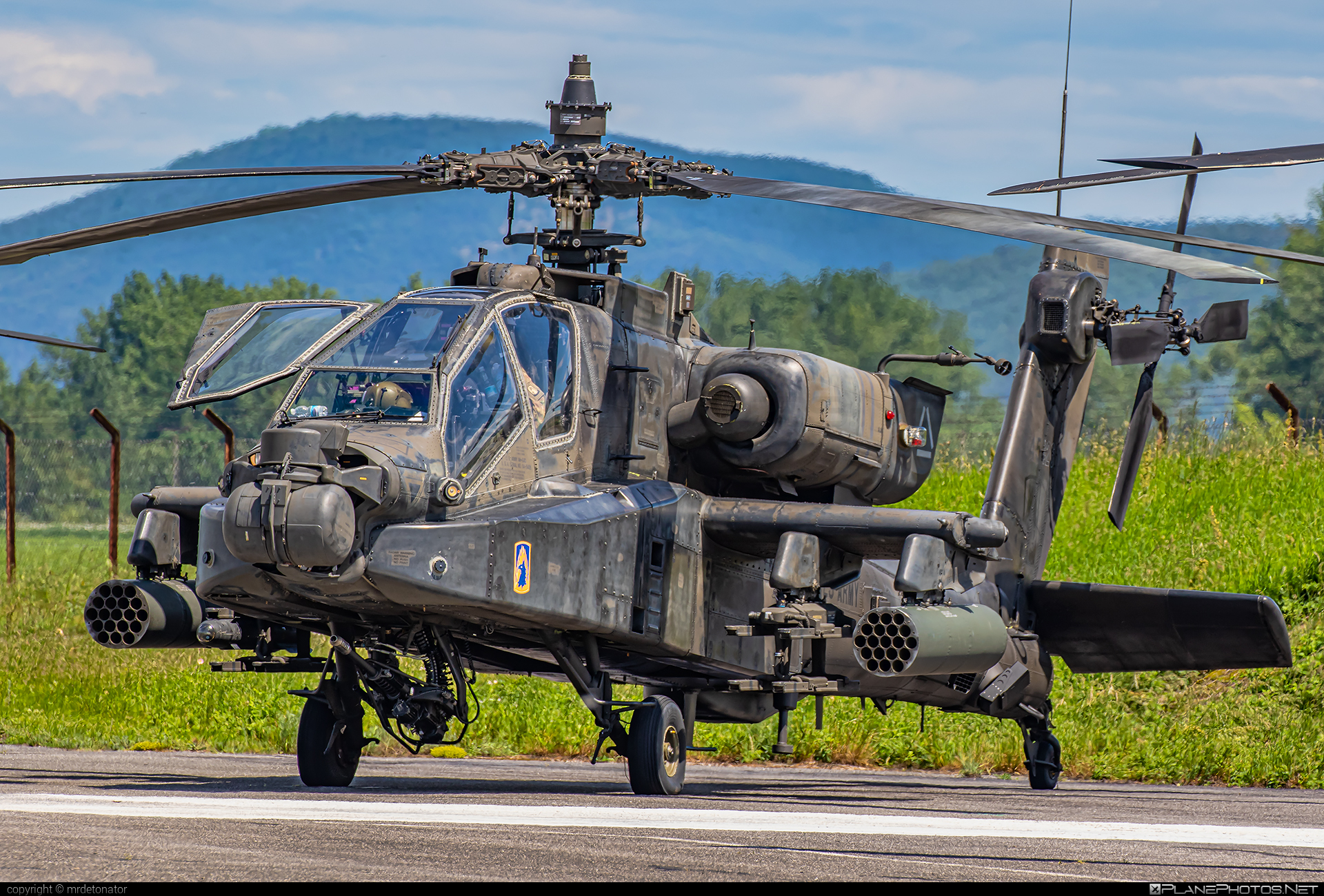 Boeing AH-64D Apache Longbow - 04-05426 operated by US Army #boeing #usarmy